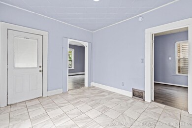 12-web-or-mls-A7408681