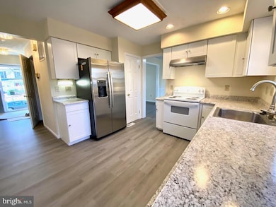 2070 Ingleside Ct, Crofton, MD 21114 - photo 3