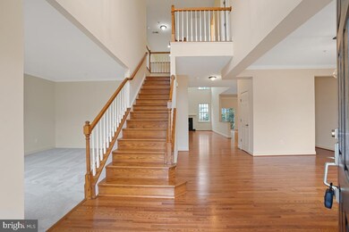 18401 Forest Crossing Ct, Olney, MD 20832 - photo 4