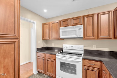 9-web-or-mls-3027 Maple Ave-9