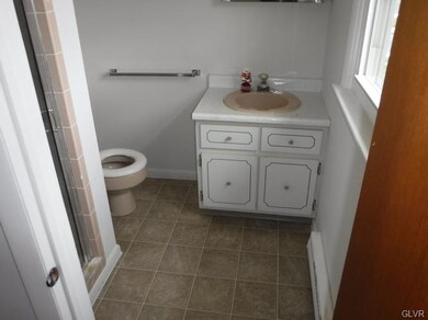 1830 Johnston Dr, Bethlehem, PA 18017 - photo 7