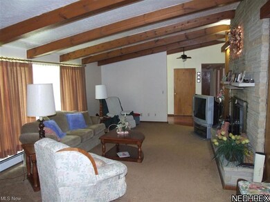 LIVING ROOM 1