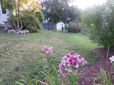 34 Meade St, Nashua, NH 03064 - photo 2