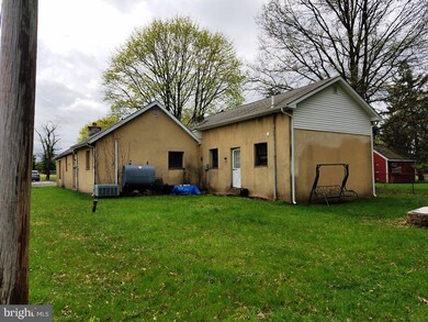 910 Moyer Rd, Lansdale, PA 19446 - photo 4