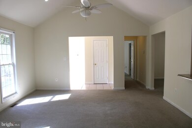 17651 Washington St, Dumfries, VA 22026 - photo 4