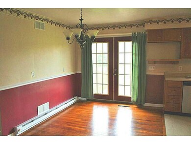 Dining Room. Eat-in kitchen ready for family meals
