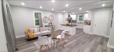 402 Pennsylvania Ave, Reidsville, NC 27320 - photo 4