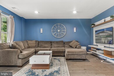 46 Benford Ln, Edgewater Park, NJ 08010 - photo 4