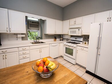 6432 Beacon St, Pittsburgh, PA 15217 - photo 6