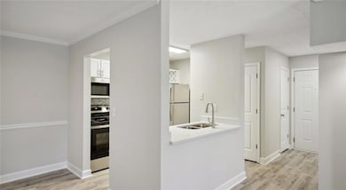 100 Pinhurst Dr unit 125L, Atlanta, GA 30339 - photo 4