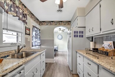 14-KITCHEN