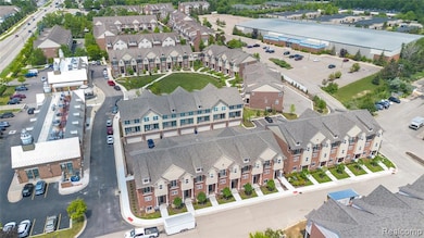 25534 Grandview Ln unit 41, Novi, MI 48375 - photo 4