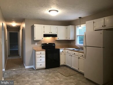 45800 Sayre Dr, Great Mills, MD 20634 - photo 5