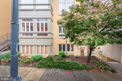 2363 Champlain St NW unit A, Washington, DC 20009 - photo 2