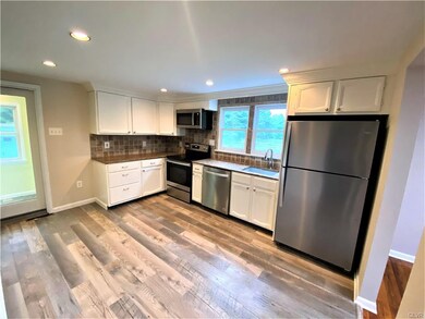 4075 Stump Rd, Doylestown, PA 18902 - photo 6