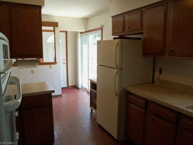 1910 E 42nd St, Lorain, OH 44055 - photo 6