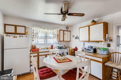 3204 Saint Lukes Ln, Gwynn Oak, MD 21207 - photo 7