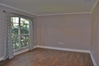 Formal Living Room-Den!
