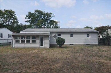 138 Hanover St, Warwick, RI 02886 - photo 2