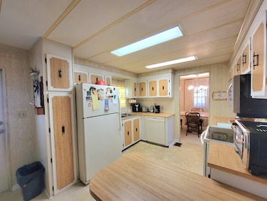 932 Strongbox Ln, North Fort Myers, FL 33917 - photo 7