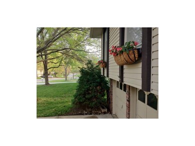 6204 Hallet St, Shawnee, KS 66216 - photo 3