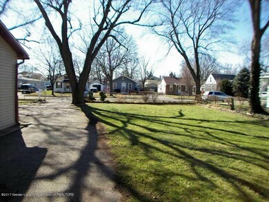 737 Fenton front Yard