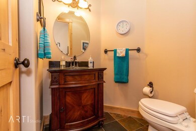 762 E St James Place - JCapson-3