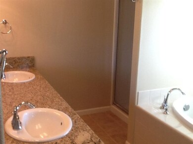 6865 E Andrews Ave, Fresno, CA 93727 - photo 5