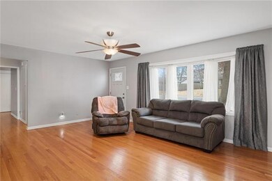 5239 Barton Dr, Shawnee, KS 66203 - photo 6