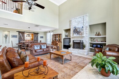 18537 Shadow Canyon Dr, Helotes, TX 78023 - photo 4