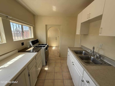 5709 E 26th St, Tucson, AZ 85711 - photo 7
