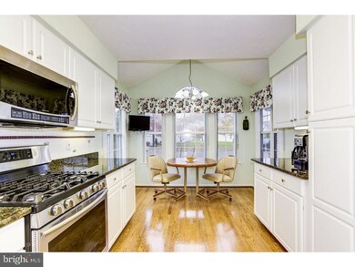 28 Clifford Ct, Mount Laurel, NJ 08054 - photo 4