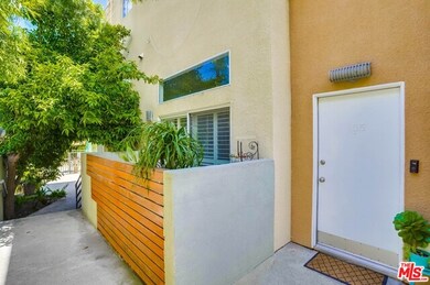 4854 Coldwater Canyon Ave unit 105, Sherman Oaks, CA 91423 - photo 3