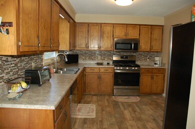 907 Southfield St, Inman, SC 29349 - photo 4