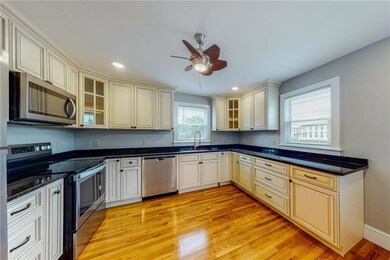3 Fir St unit 3, Newport, RI 02840 - photo 4