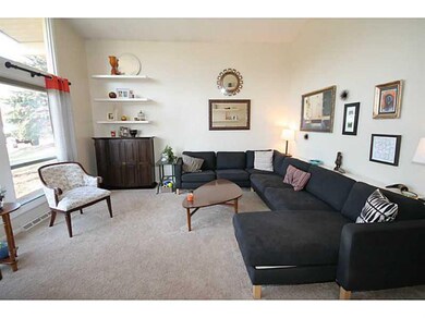 2585 Chestnut St, Columbus, IN 47201 - photo 6