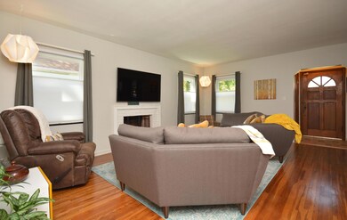 225 E Royal Forest Blvd, Columbus, OH 43214 - photo 3