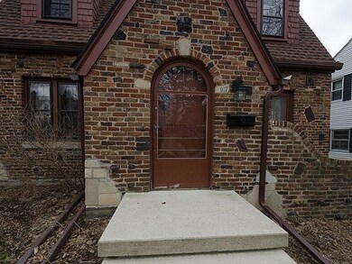 917 Edgewood Place, Ann Arbor, MI 48103 - photo 2