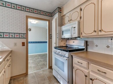 915 N Jefferson Place, Shawnee, OK 74801 - photo 7