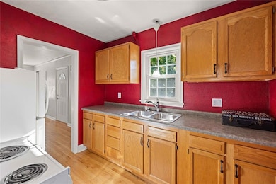 1344 57th St, Des Moines, IA 50311 - photo 5