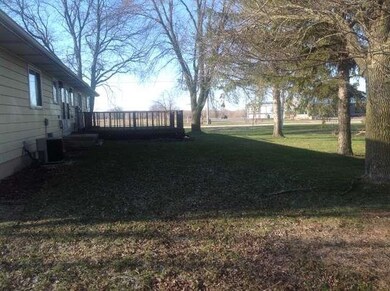 102 4th St unit 104, Brooklyn, WI 53521 - photo 2