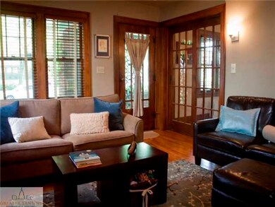 1608 W Hillsdale St, Lansing, MI 48915 - photo 3