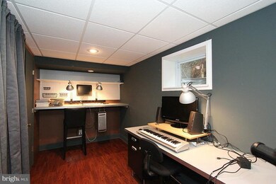 811 Larch Ave, Takoma Park, MD 20912 - photo 7