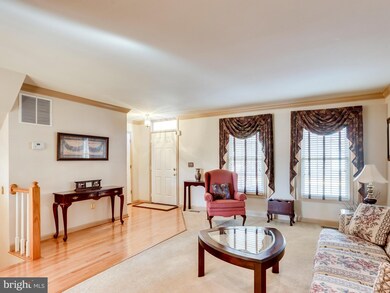 10629 Alison Dr, Burke, VA 22015 - photo 2