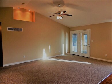 237 Palmer Dr, Frankfort, KY 40601 - photo 5
