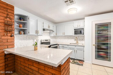 2537 N 48th Ln, Phoenix, AZ 85035 - photo 2
