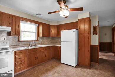 2029 Farmington Ave, Pottstown, PA 19464 - photo 5