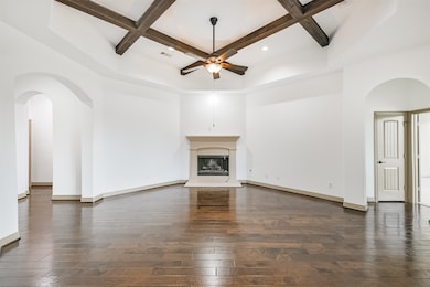 How about the exposed beams!  So GORGEOUS!