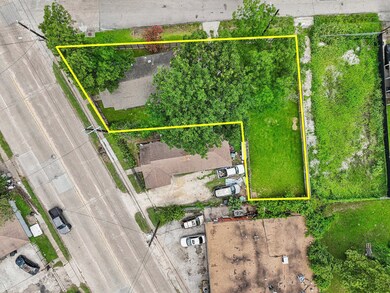8406 N Main St, Houston, TX 77022 - photo 2
