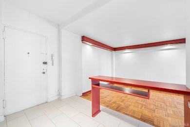 Walden Terrace unit 1D, Rego Park, NY 11374 - photo 5